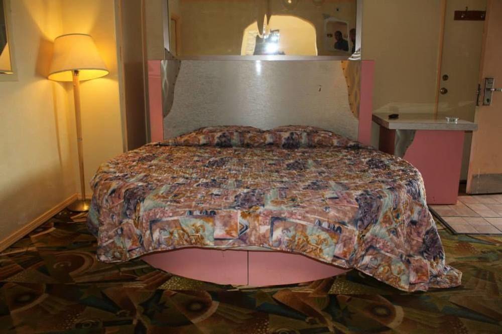 Presidential Inn And Suites Lyons Bagian luar foto