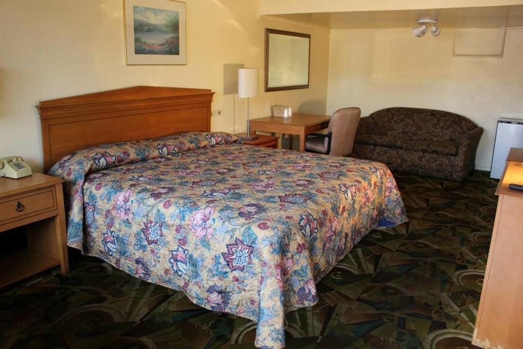 Presidential Inn And Suites Lyons Bagian luar foto